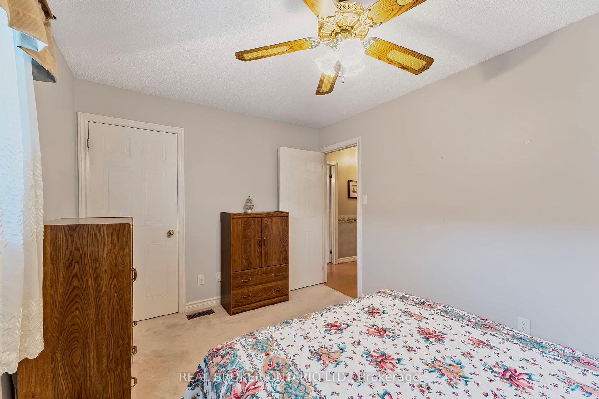 Photo 21 of 3 Wiseman Court, Barrie, Northwest — HOMEH