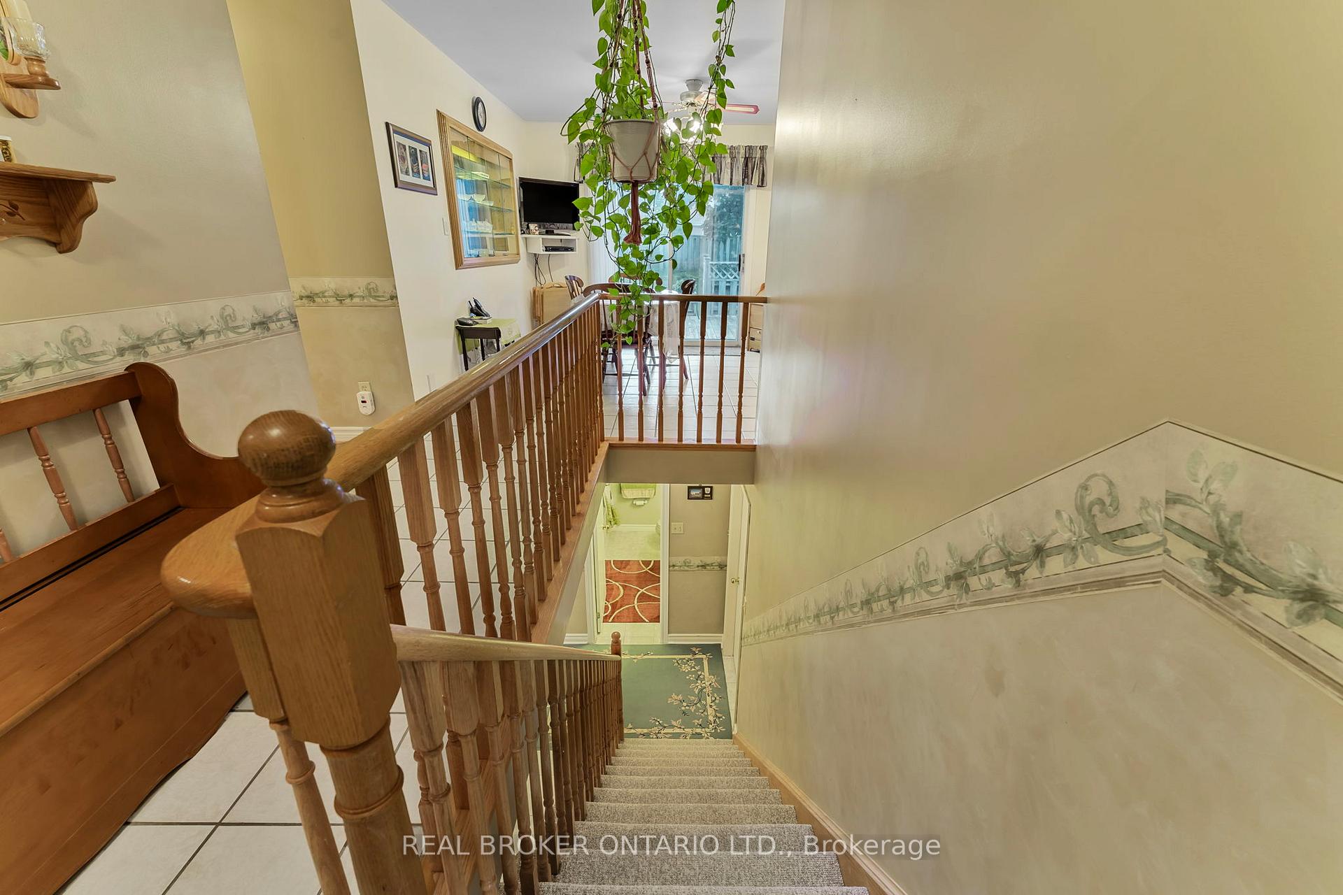 Photo 24 of 3 Wiseman Court, Barrie, Northwest — HOMEH