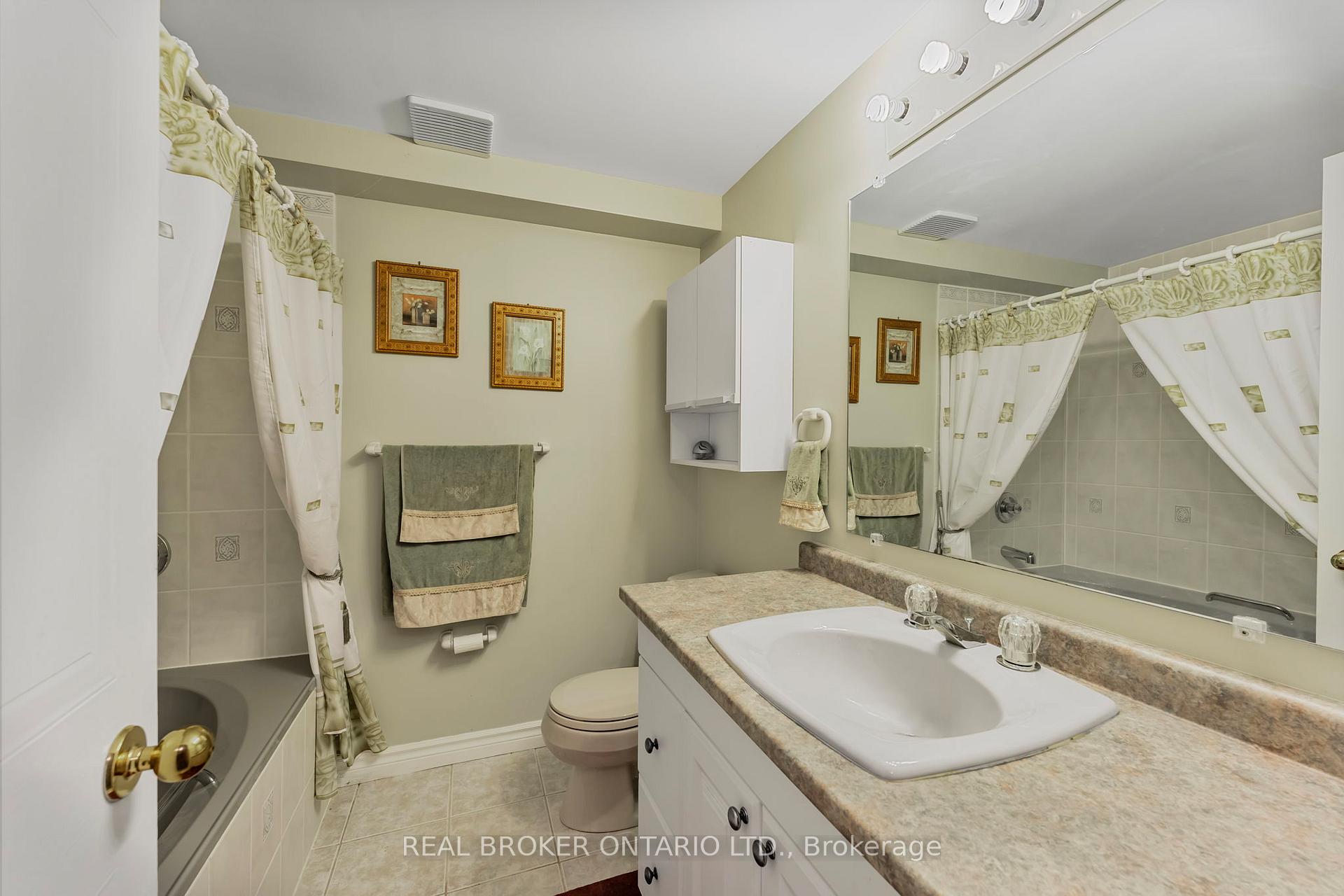 Photo 26 of 3 Wiseman Court, Barrie, Northwest — HOMEH
