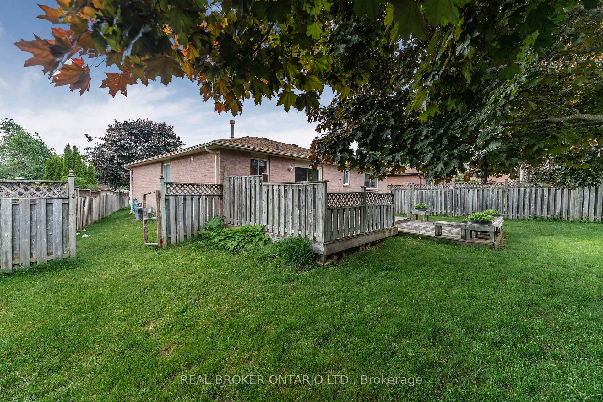 Photo 36 of 3 Wiseman Court, Barrie, Northwest — HOMEH