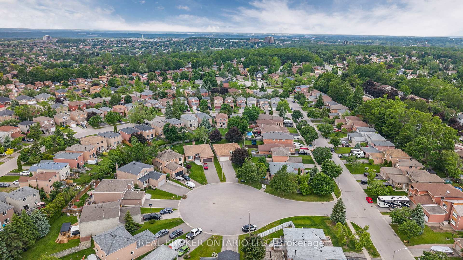 Photo 39 of 3 Wiseman Court, Barrie, Northwest — HOMEH