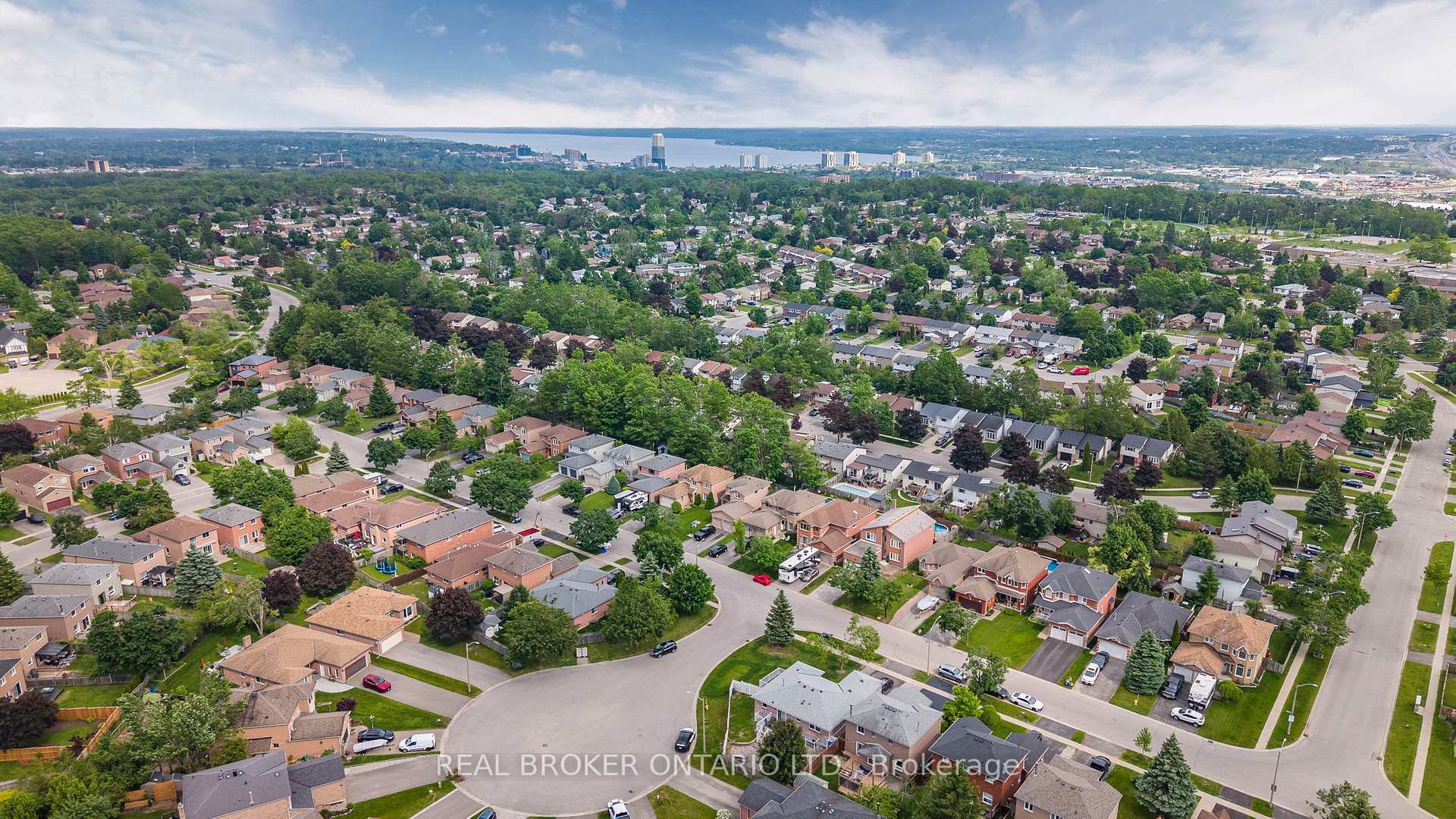 Photo 43 of 3 Wiseman Court, Barrie, Northwest — HOMEH