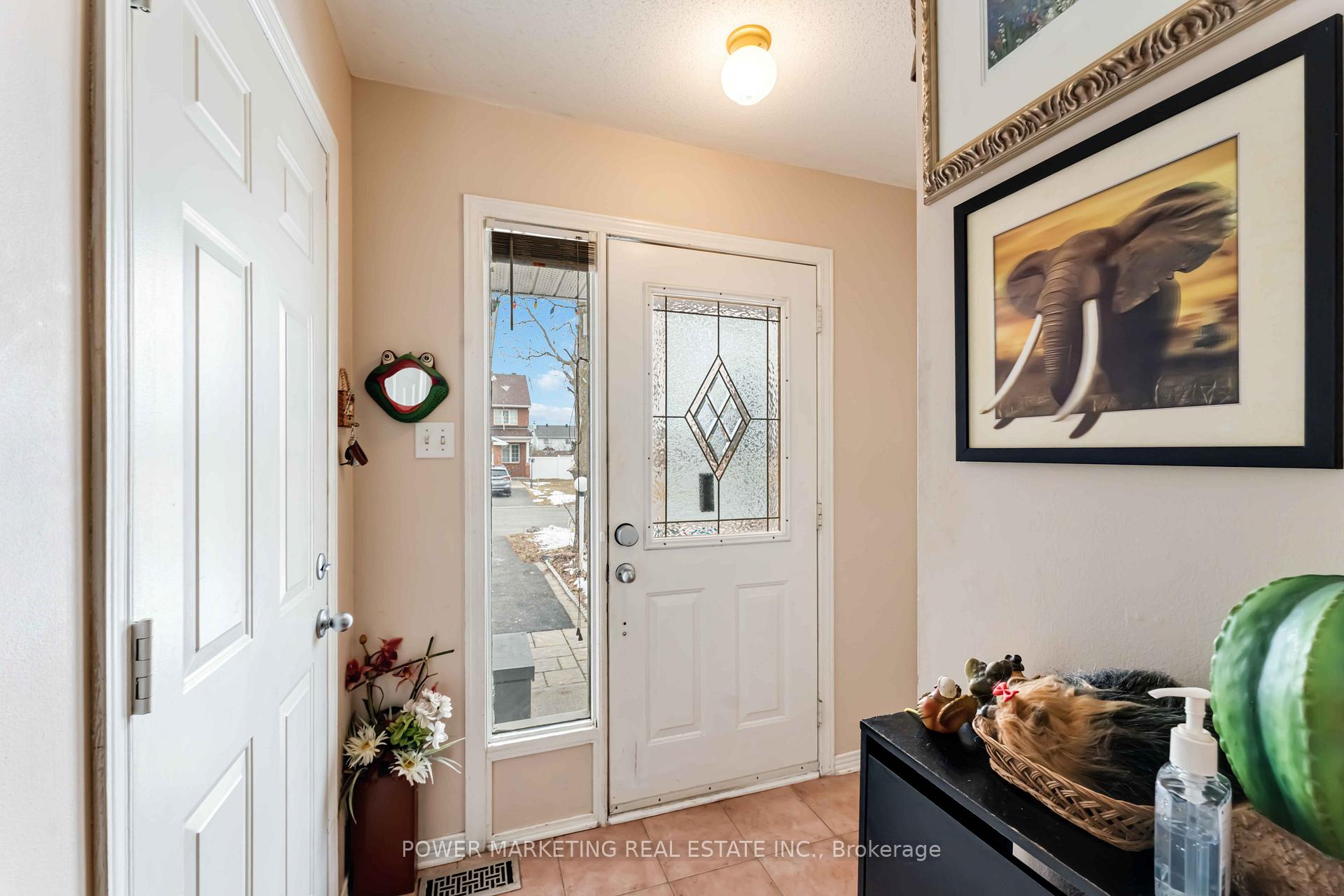 Photo 4 of 2 Armagh Way, Ottawa, Barrhaven - Longfields — HOMEH