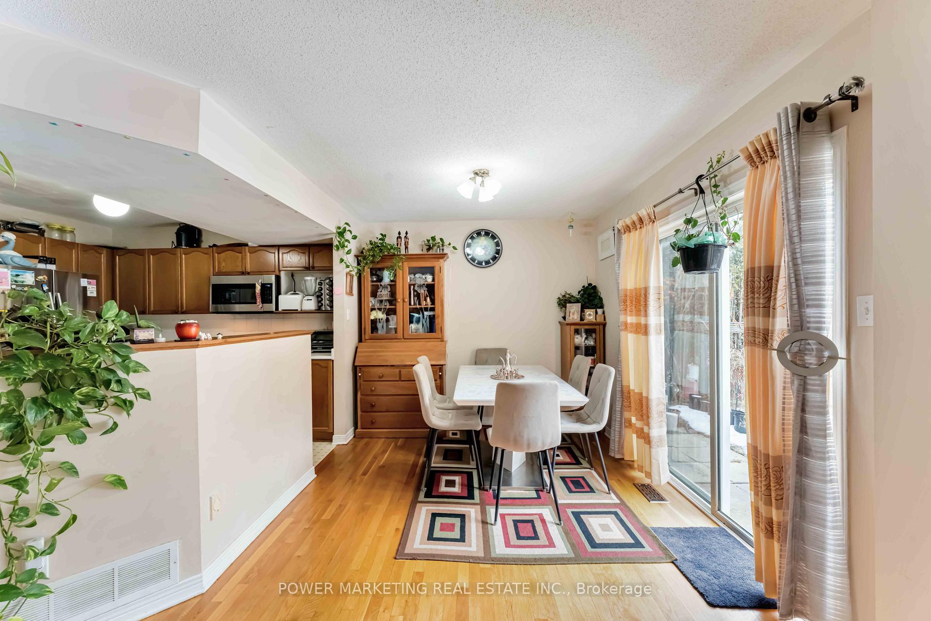 Photo 9 of 2 Armagh Way, Ottawa, Barrhaven - Longfields — HOMEH