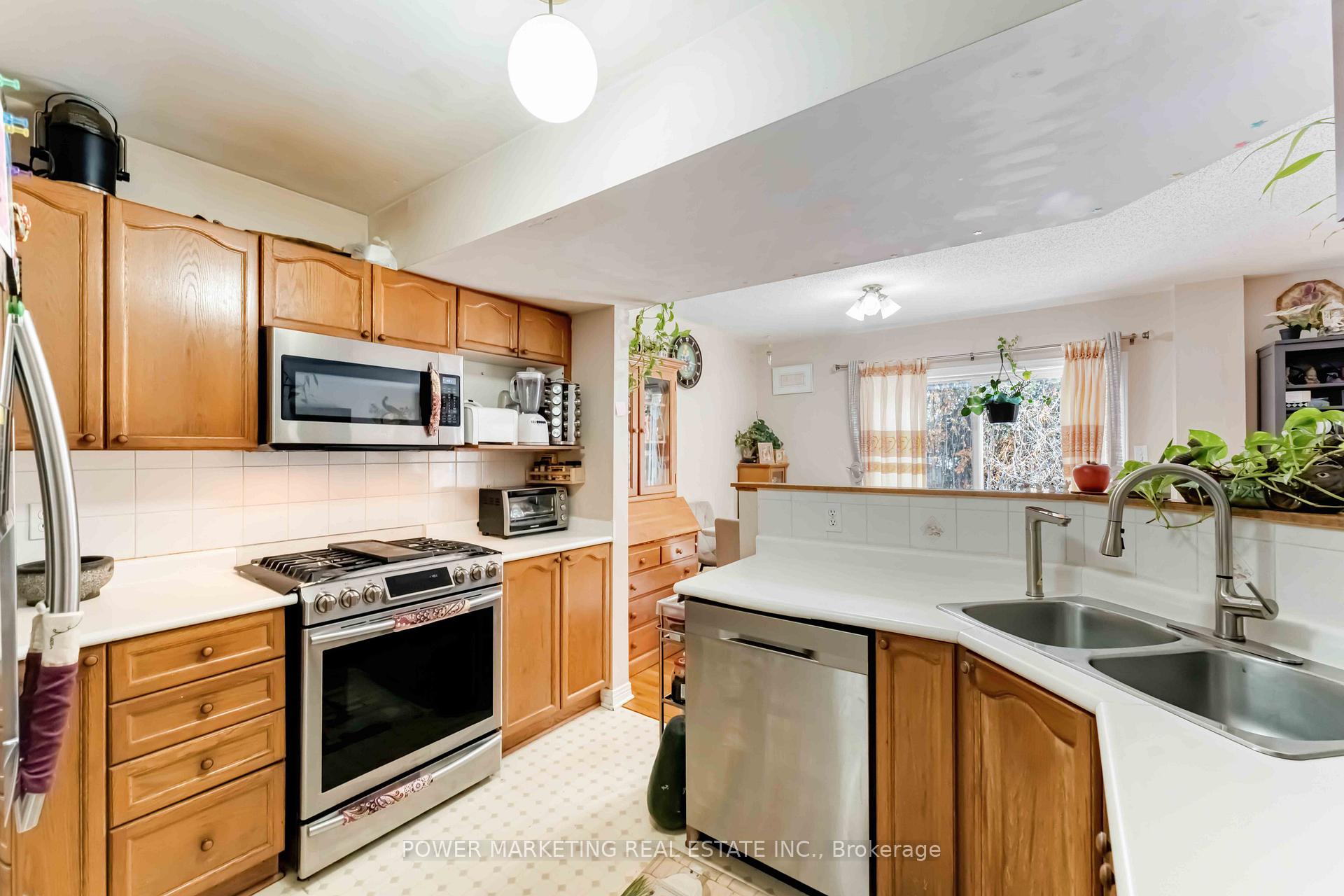 Photo 15 of 2 Armagh Way, Ottawa, Barrhaven - Longfields — HOMEH