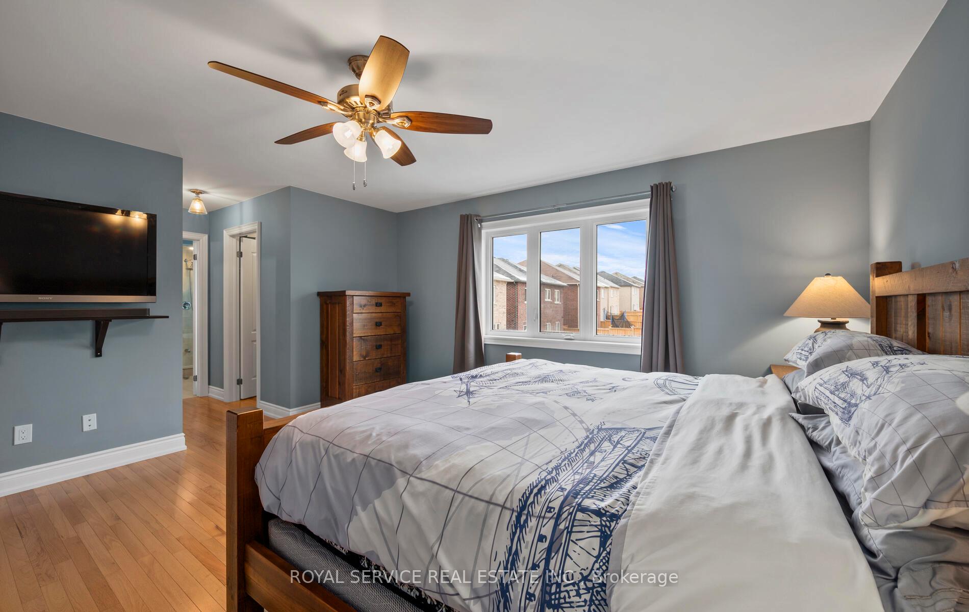 Photo 16 of 189 Douglas Kemp Crescent, Clarington, Bowmanville — HOMEH