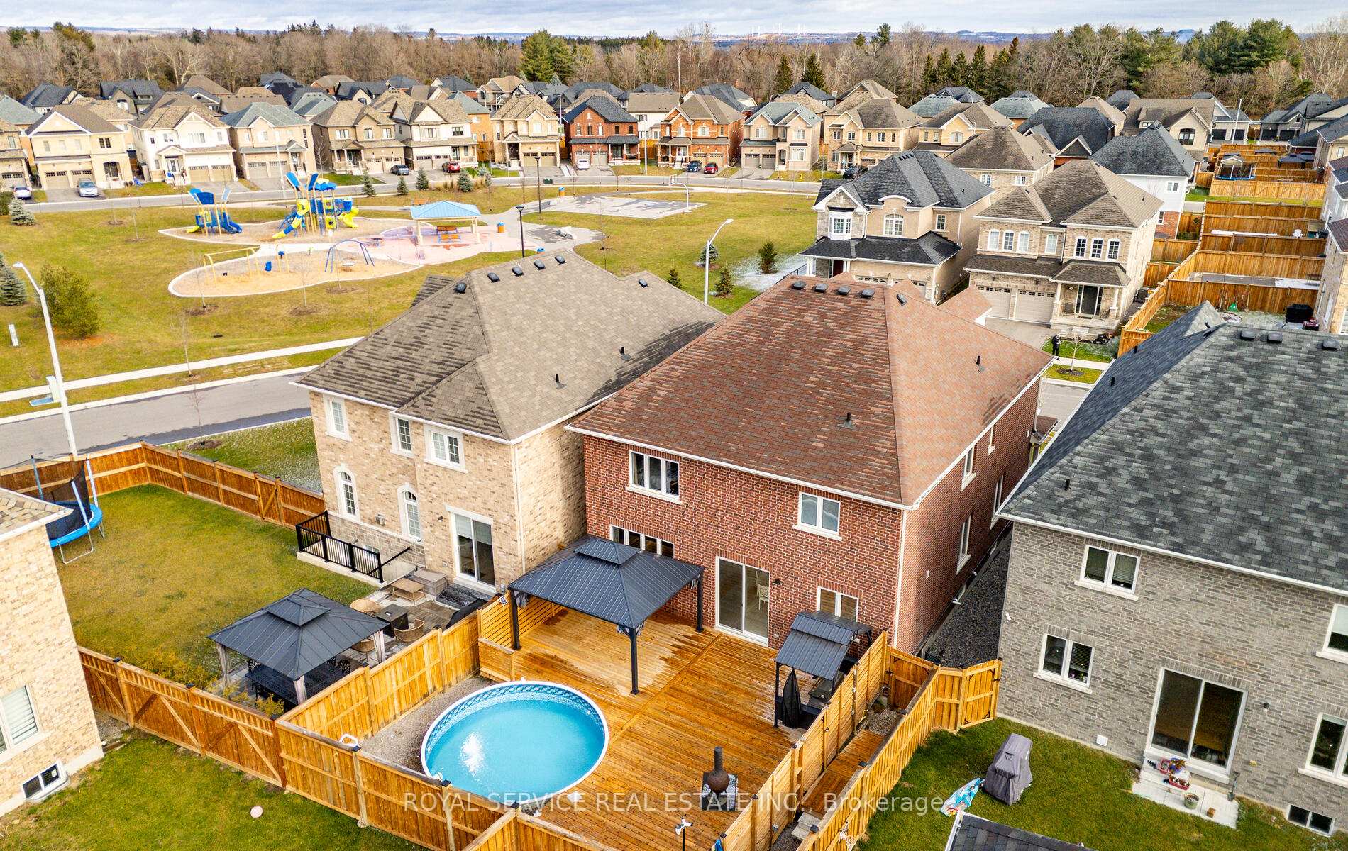 Photo 36 of 189 Douglas Kemp Crescent, Clarington, Bowmanville — HOMEH