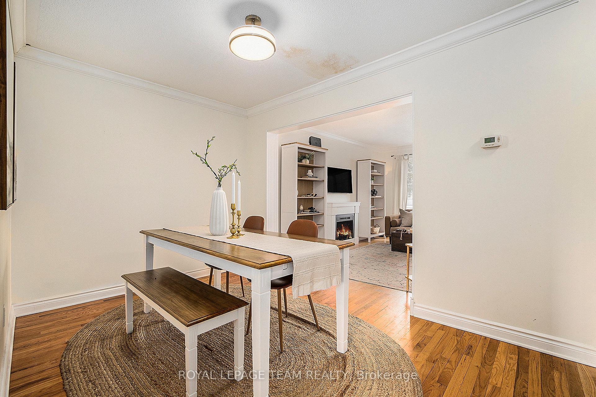 Photo 10 of 11 Foxfield Drive, Ottawa, Barrhaven - Knollsbrook — HOMEH