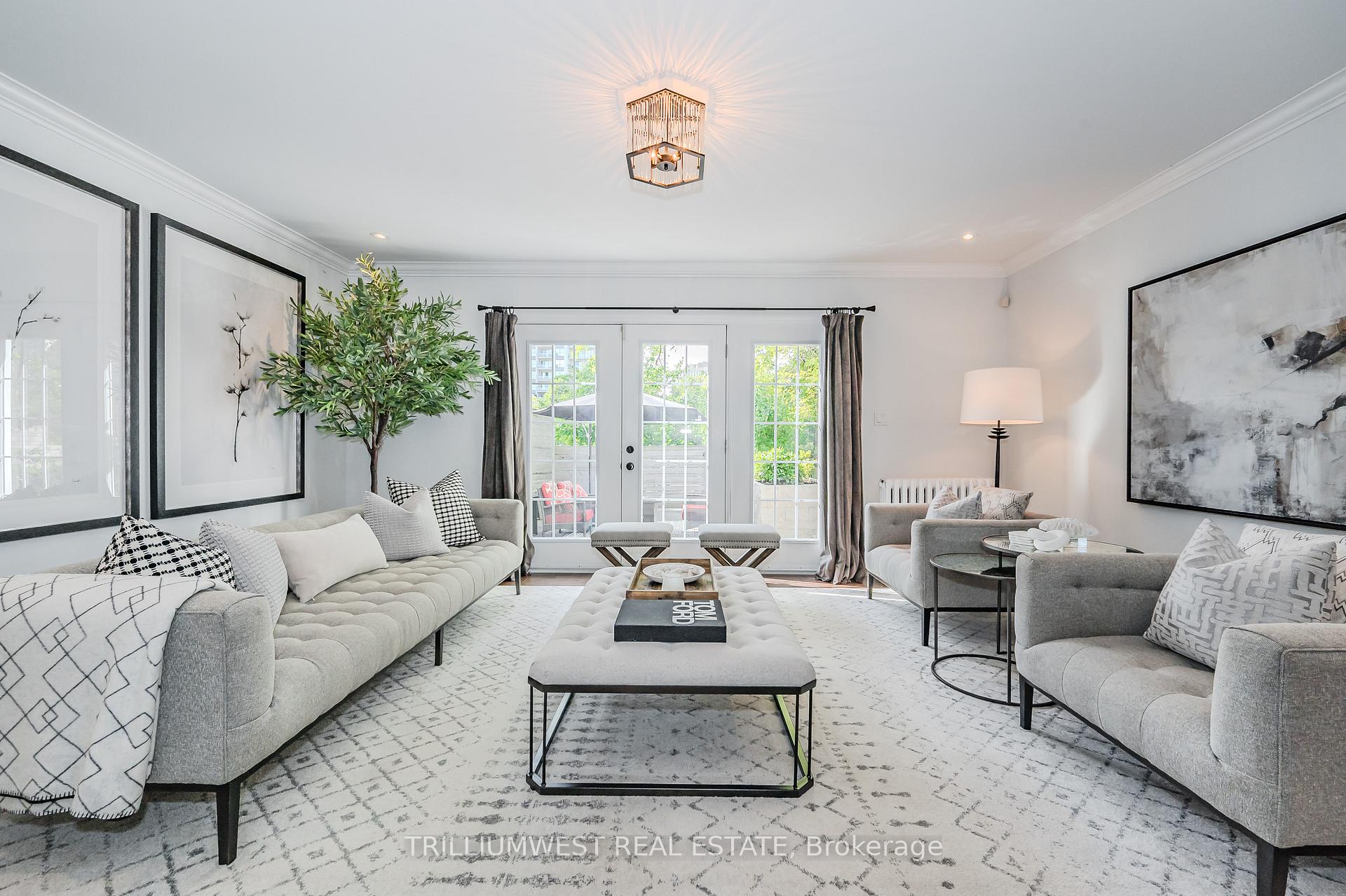 Photo 4 of 38 Arthur Street N, Guelph, St. George's — HOMEH
