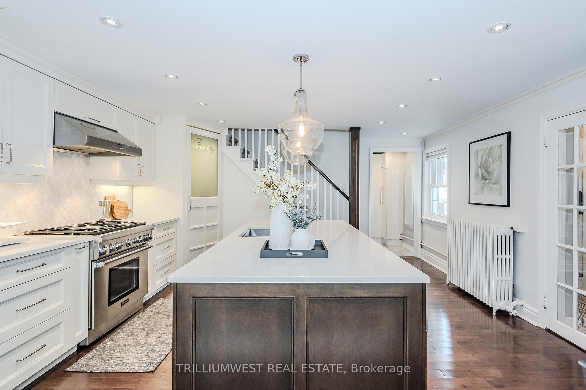Photo 11 of 38 Arthur Street N, Guelph, St. George's — HOMEH