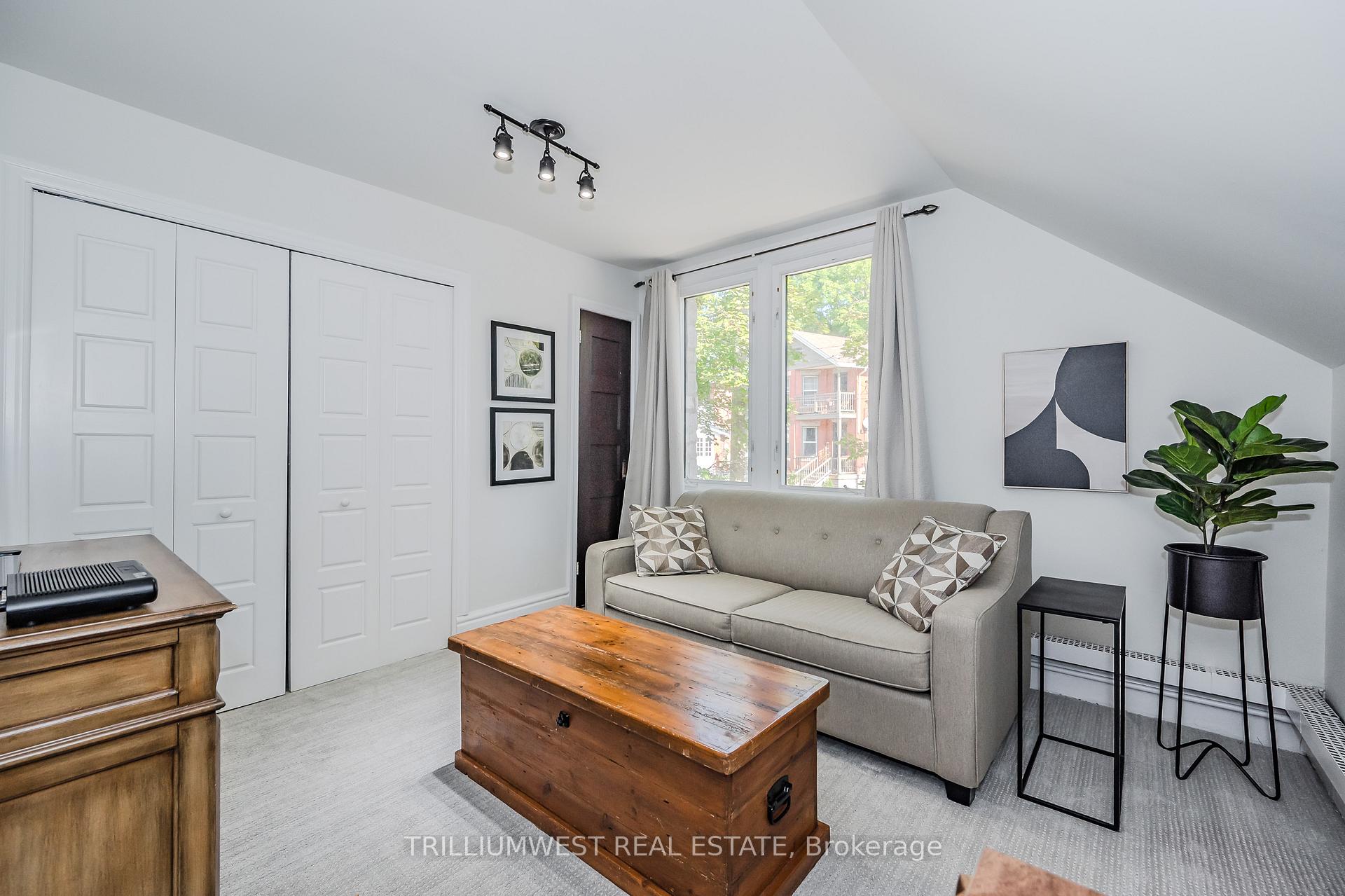Photo 31 of 38 Arthur Street N, Guelph, St. George's — HOMEH