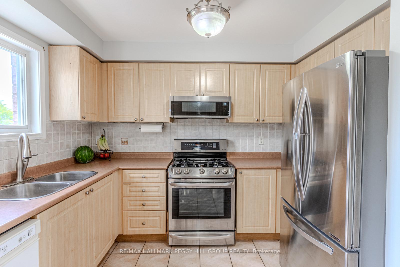 Photo 3 of 19 Coleman Drive, Barrie, Edgehill Drive — HOMEH
