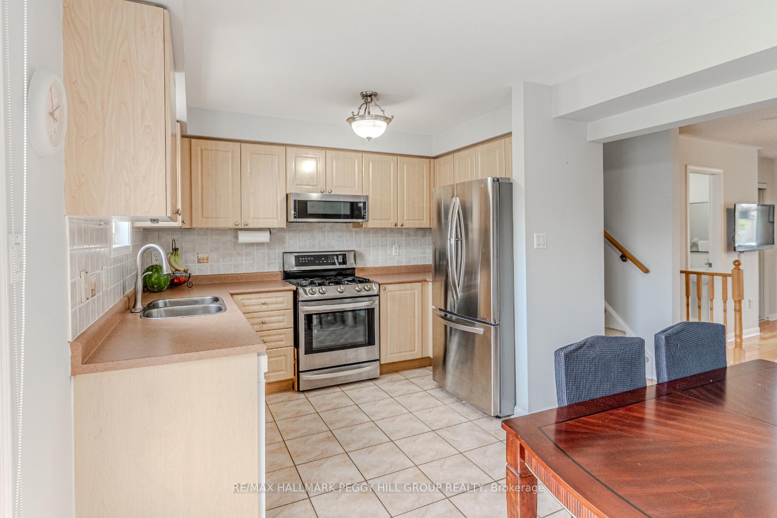 Photo 4 of 19 Coleman Drive, Barrie, Edgehill Drive — HOMEH
