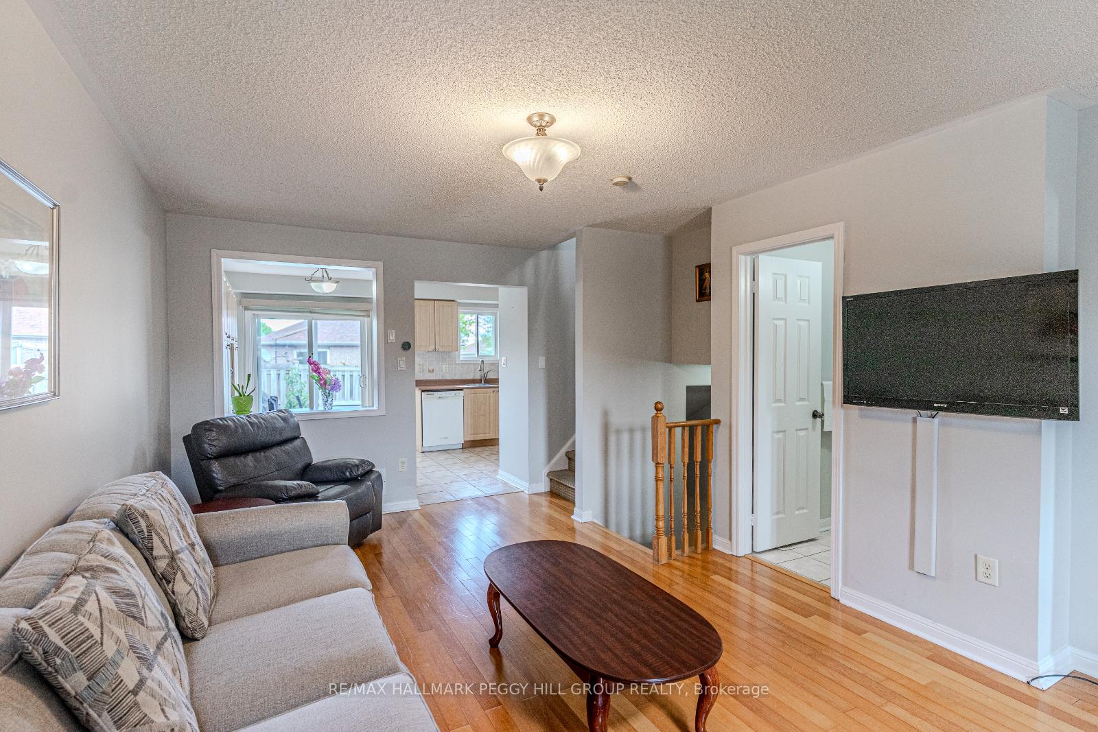 Photo 7 of 19 Coleman Drive, Barrie, Edgehill Drive — HOMEH