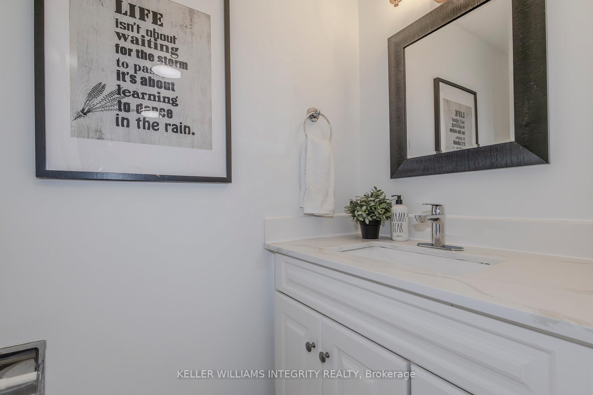 Photo 5 of 29 Whelan Drive, Ottawa, Barrhaven - Pheasant Run — HOMEH