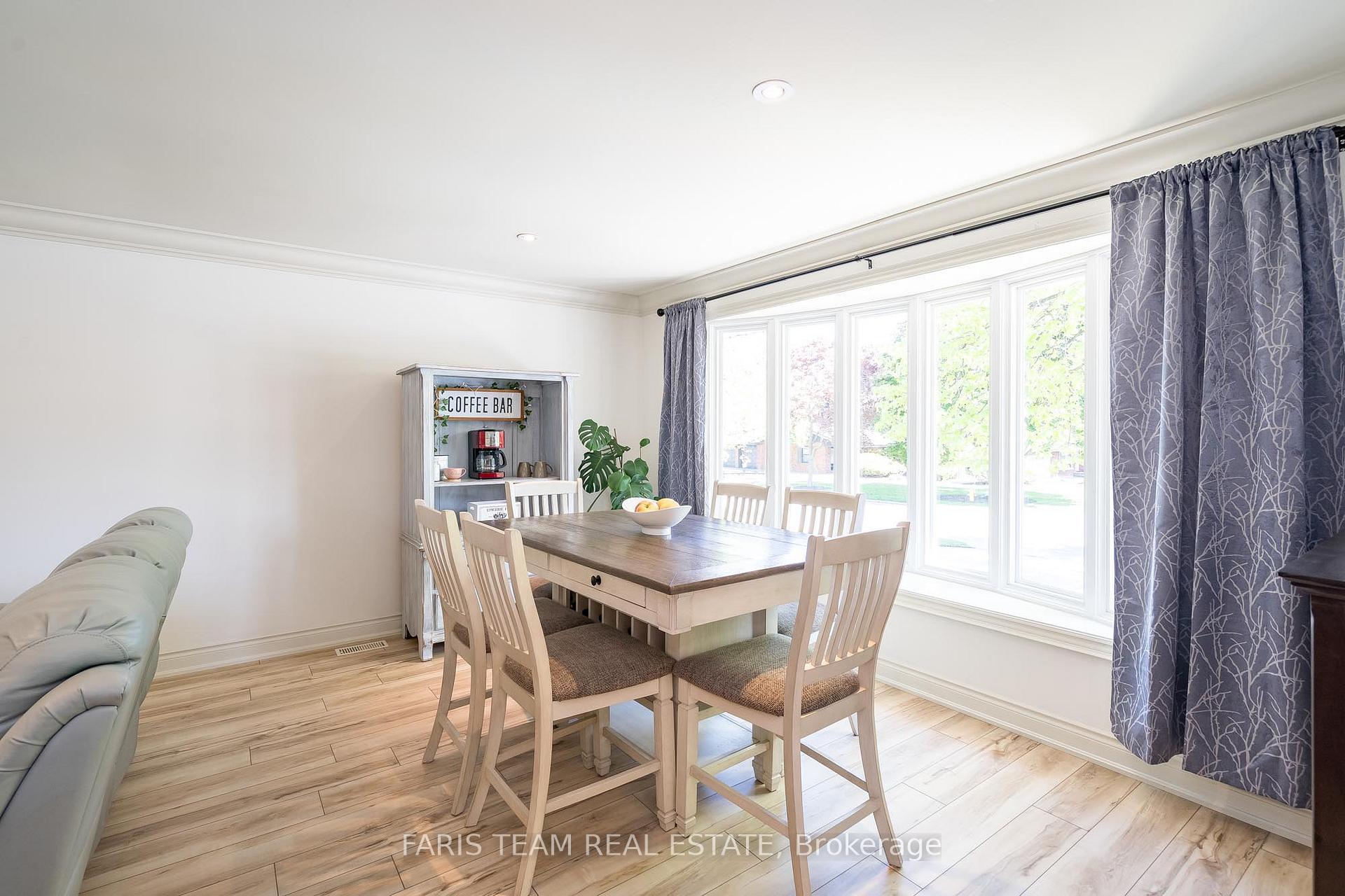Photo 9 of 47 Springhome Road, Barrie, Allandale Heights — HOMEH