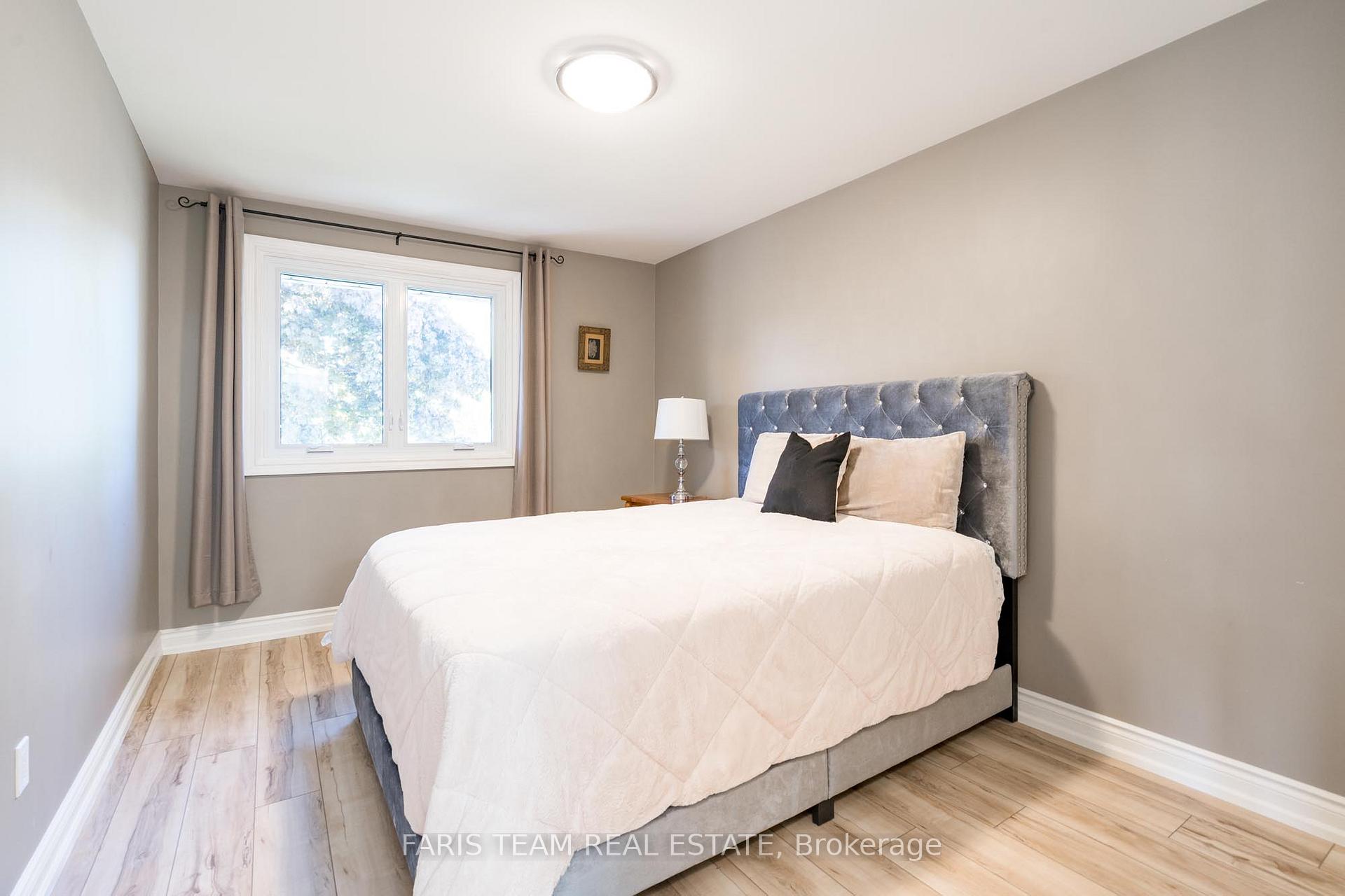 Photo 18 of 47 Springhome Road, Barrie, Allandale Heights — HOMEH