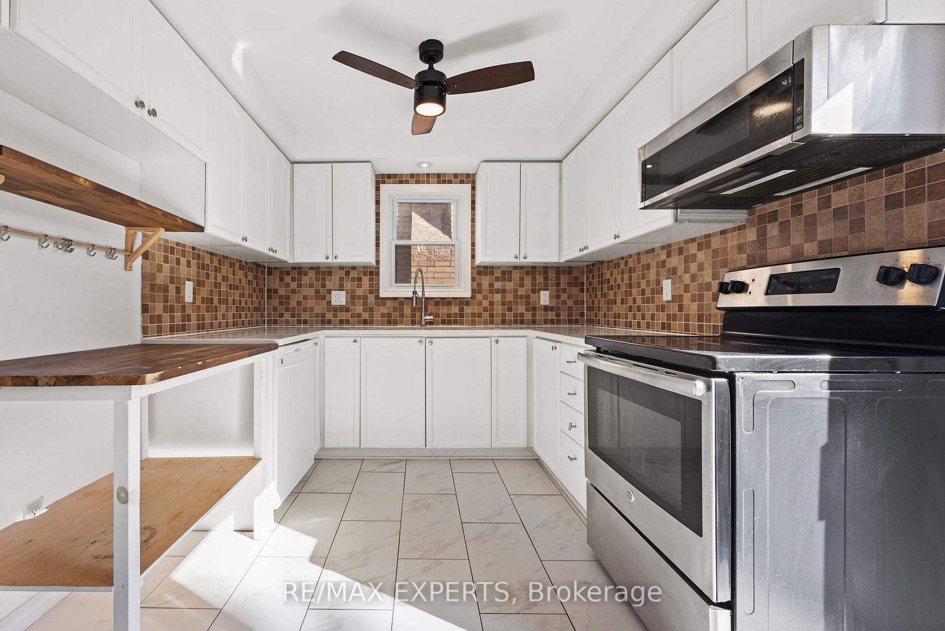 Photo 3 of 67 Burke Main Drive, Barrie, West Bayfield — HOMEH