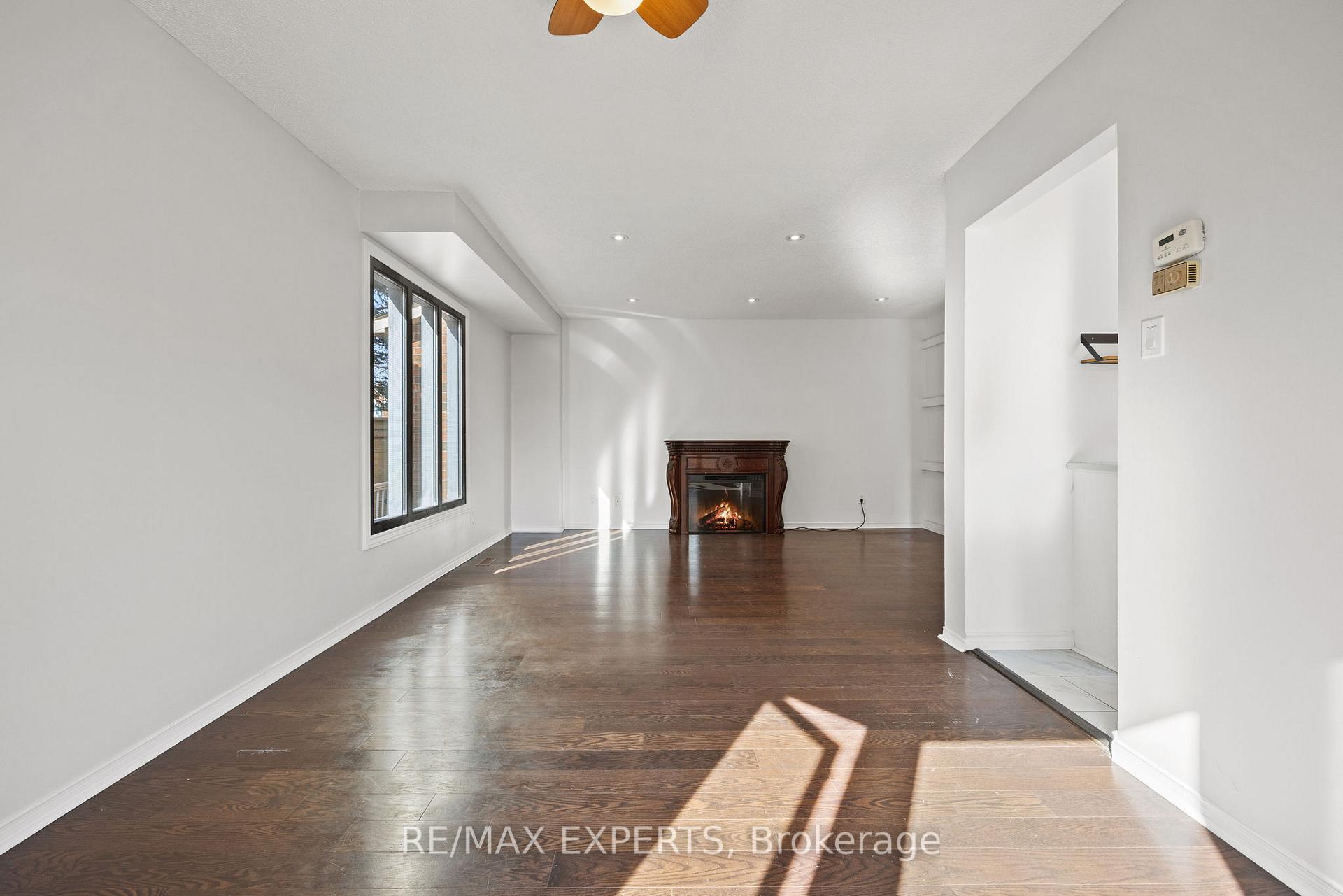 Photo 5 of 67 Burke Main Drive, Barrie, West Bayfield — HOMEH