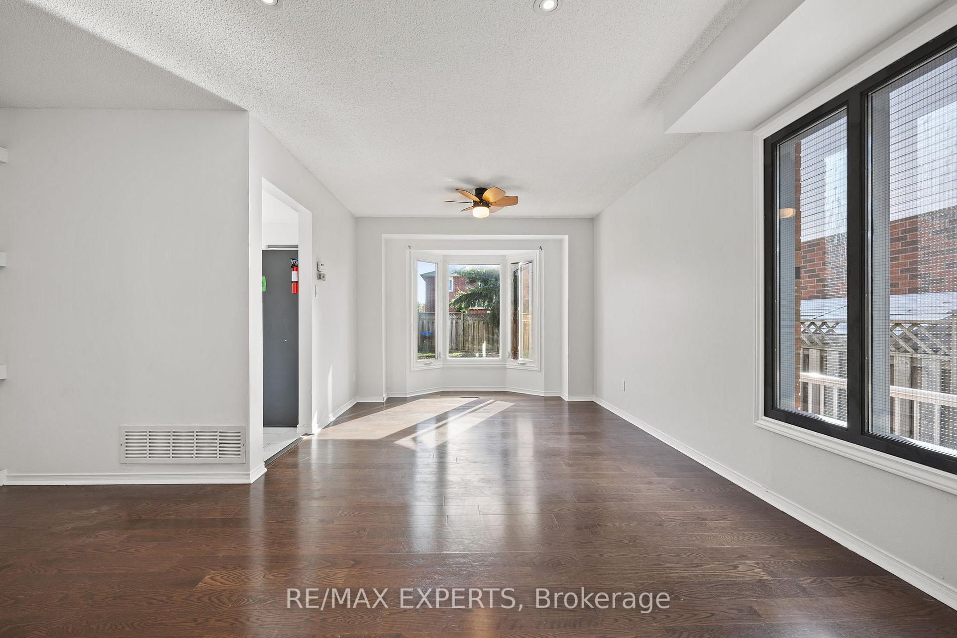 Photo 6 of 67 Burke Main Drive, Barrie, West Bayfield — HOMEH