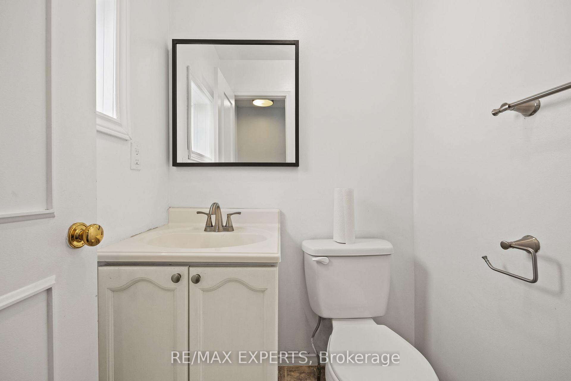 Photo 8 of 67 Burke Main Drive, Barrie, West Bayfield — HOMEH