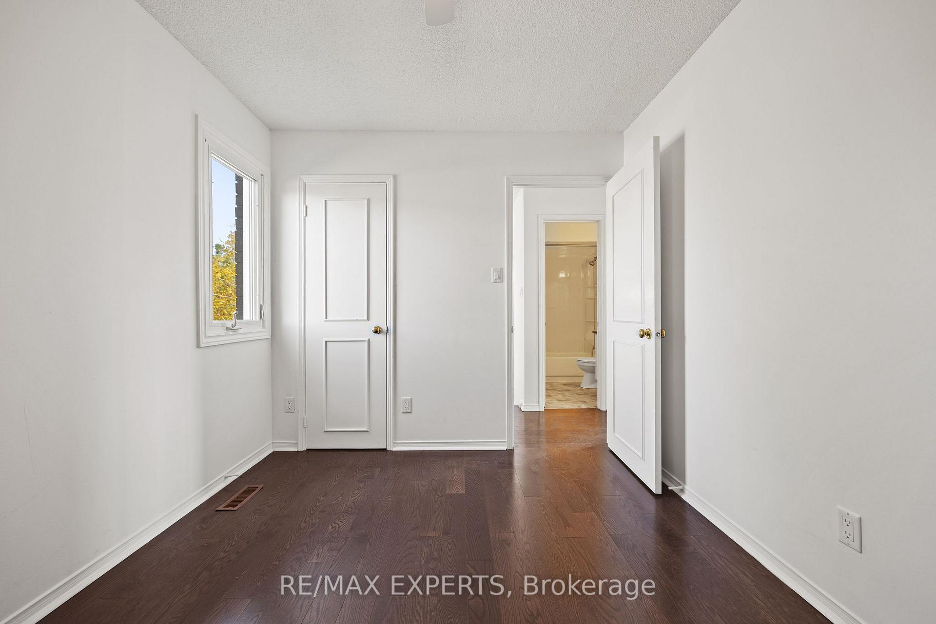 Photo 11 of 67 Burke Main Drive, Barrie, West Bayfield — HOMEH