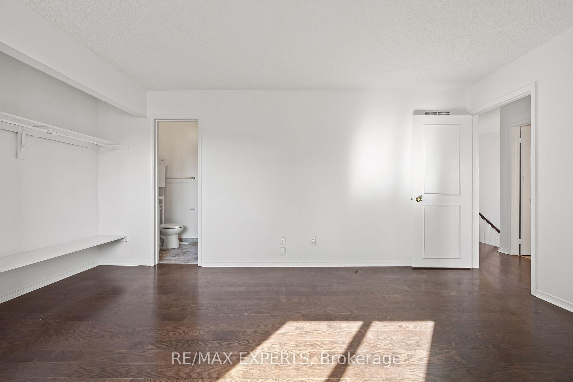 Photo 12 of 67 Burke Main Drive, Barrie, West Bayfield — HOMEH
