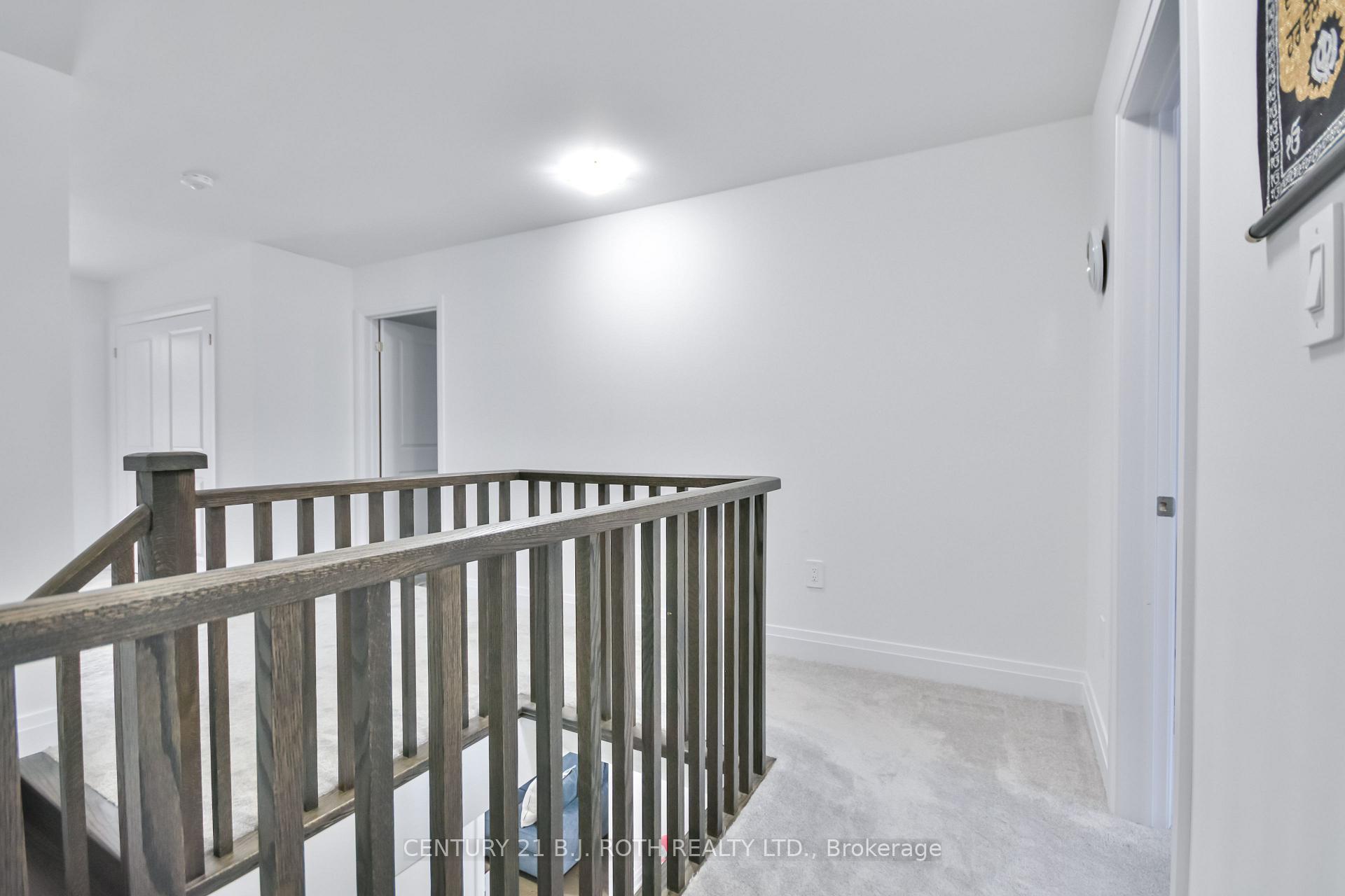 Photo 19 of 130 Franklin Trail, Barrie, Holly — HOMEH