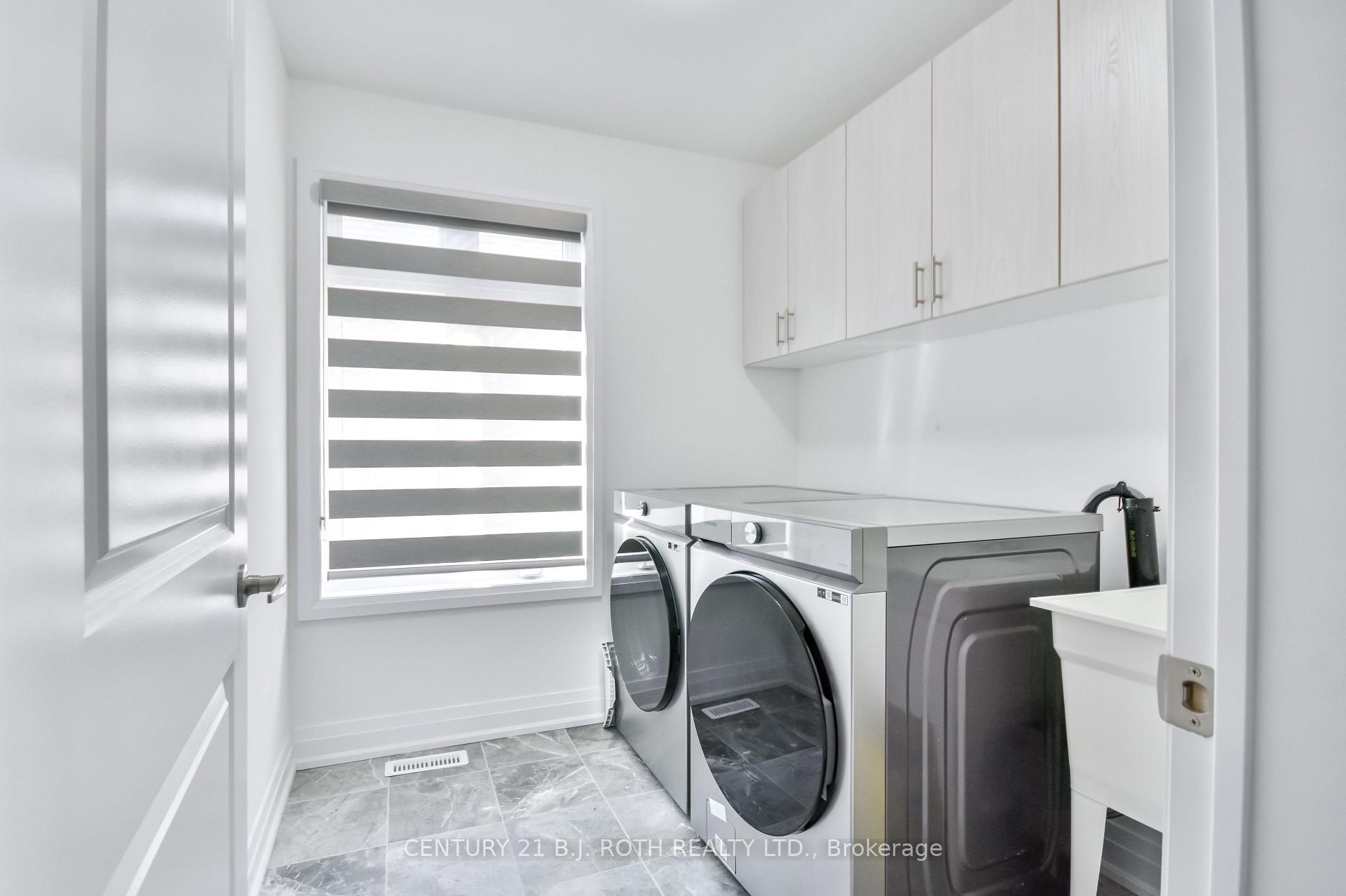 Photo 23 of 130 Franklin Trail, Barrie, Holly — HOMEH