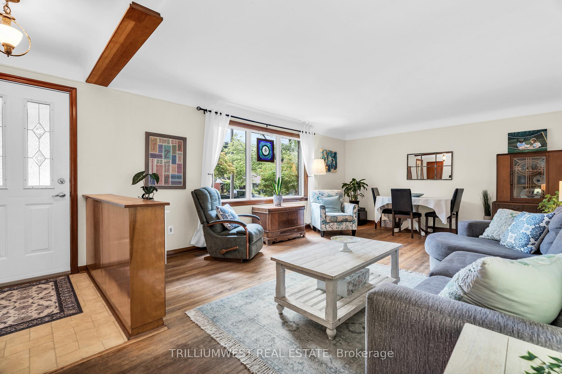 Photo 6 of 11 Cadillac Drive, Guelph, St. George's — HOMEH