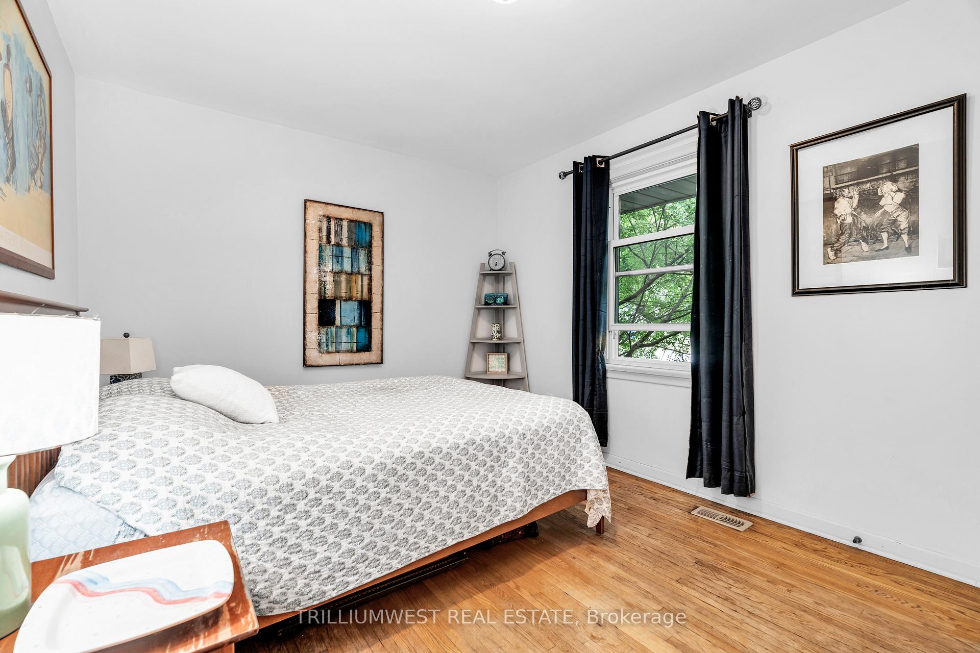 Photo 8 of 11 Cadillac Drive, Guelph, St. George's — HOMEH