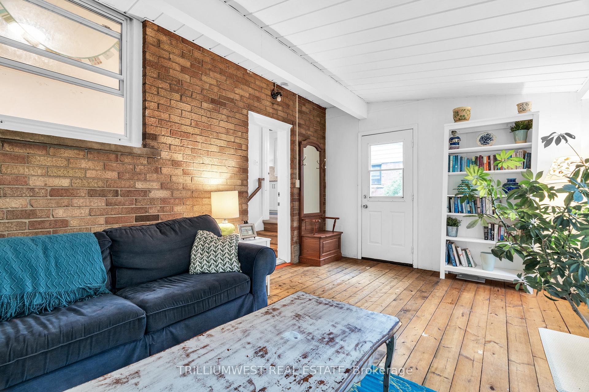 Photo 18 of 11 Cadillac Drive, Guelph, St. George's — HOMEH