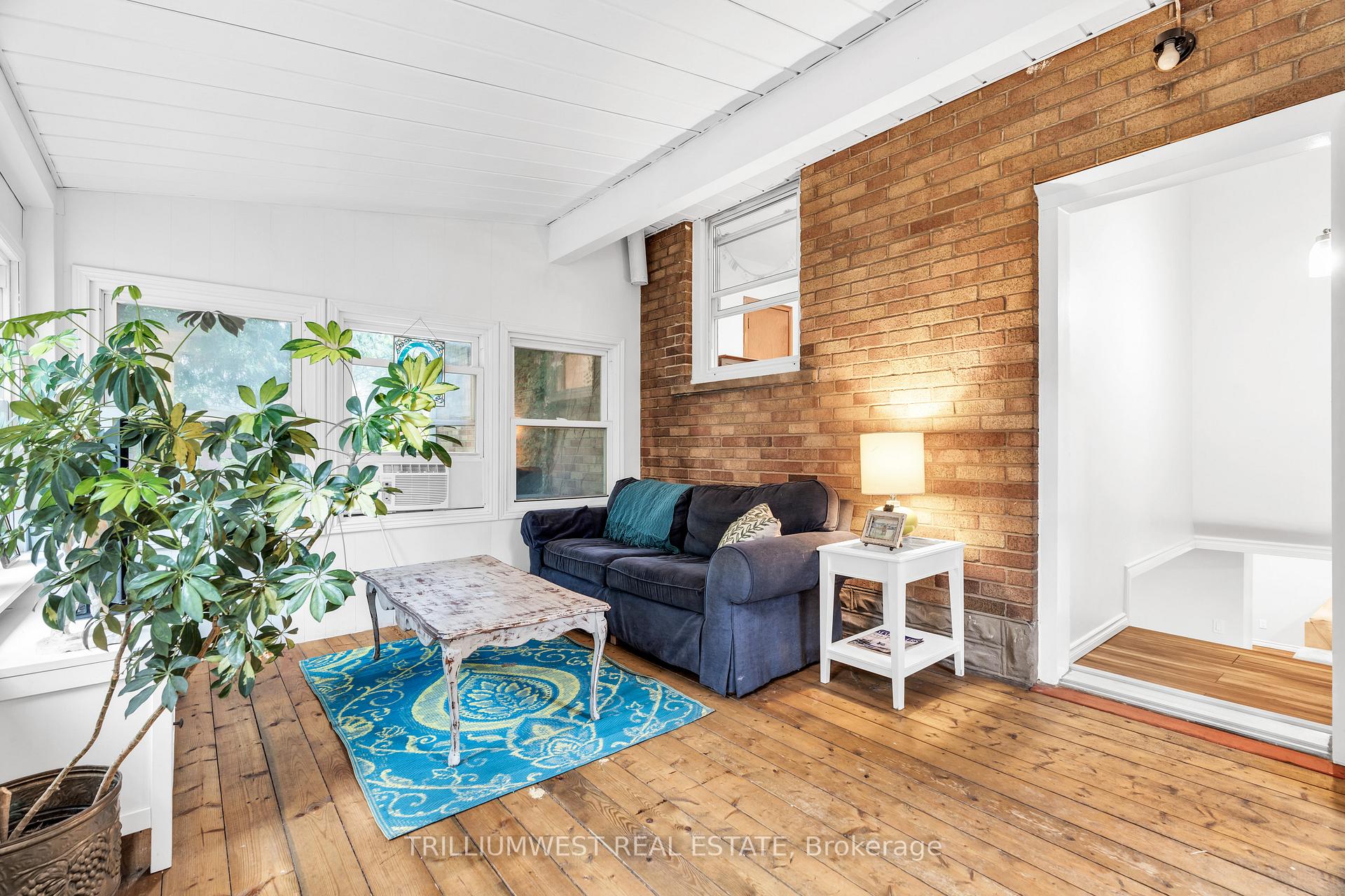 Photo 20 of 11 Cadillac Drive, Guelph, St. George's — HOMEH