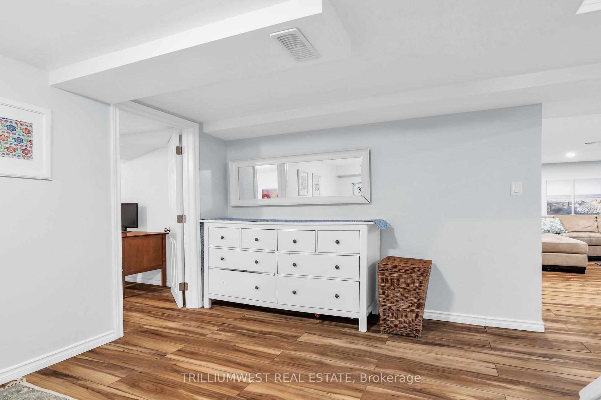 Photo 22 of 11 Cadillac Drive, Guelph, St. George's — HOMEH