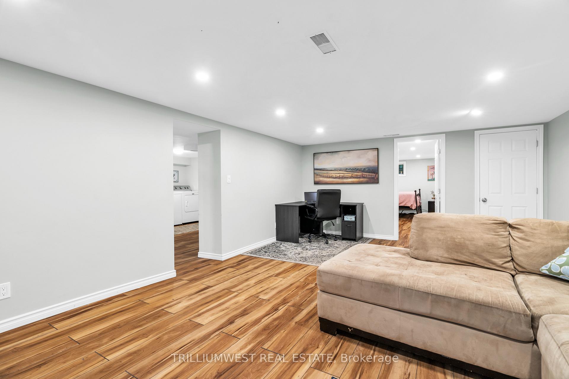 Photo 25 of 11 Cadillac Drive, Guelph, St. George's — HOMEH