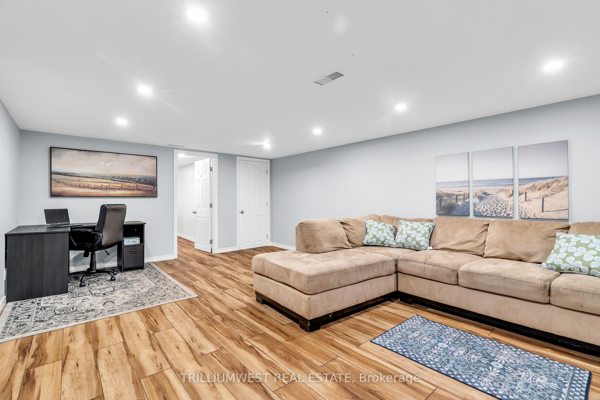Photo 26 of 11 Cadillac Drive, Guelph, St. George's — HOMEH