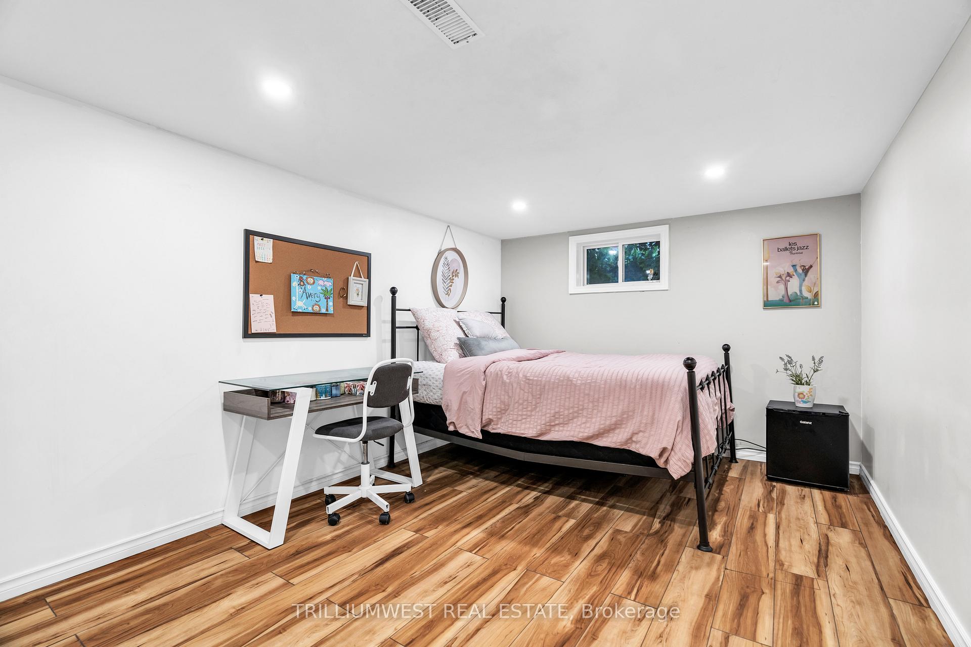 Photo 28 of 11 Cadillac Drive, Guelph, St. George's — HOMEH