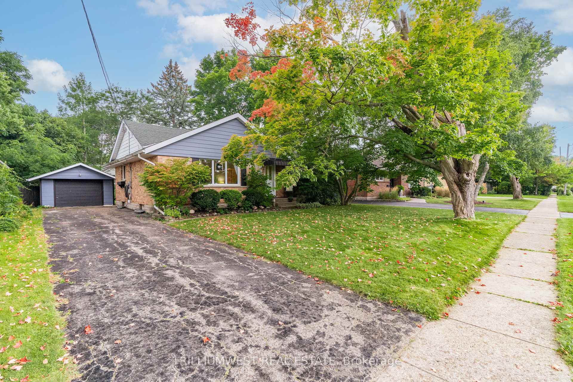 Photo 30 of 11 Cadillac Drive, Guelph, St. George's — HOMEH
