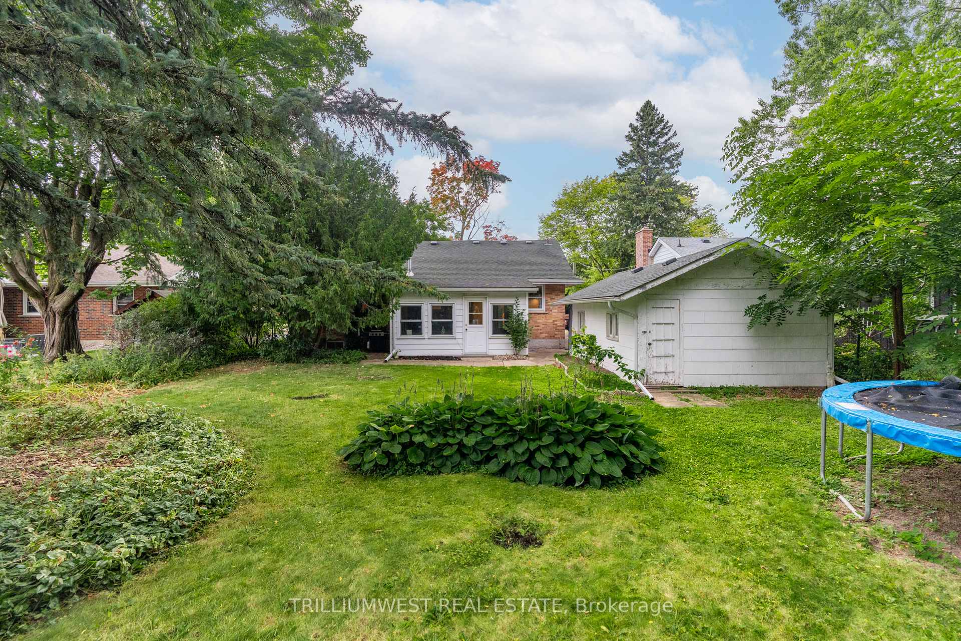 Photo 36 of 11 Cadillac Drive, Guelph, St. George's — HOMEH