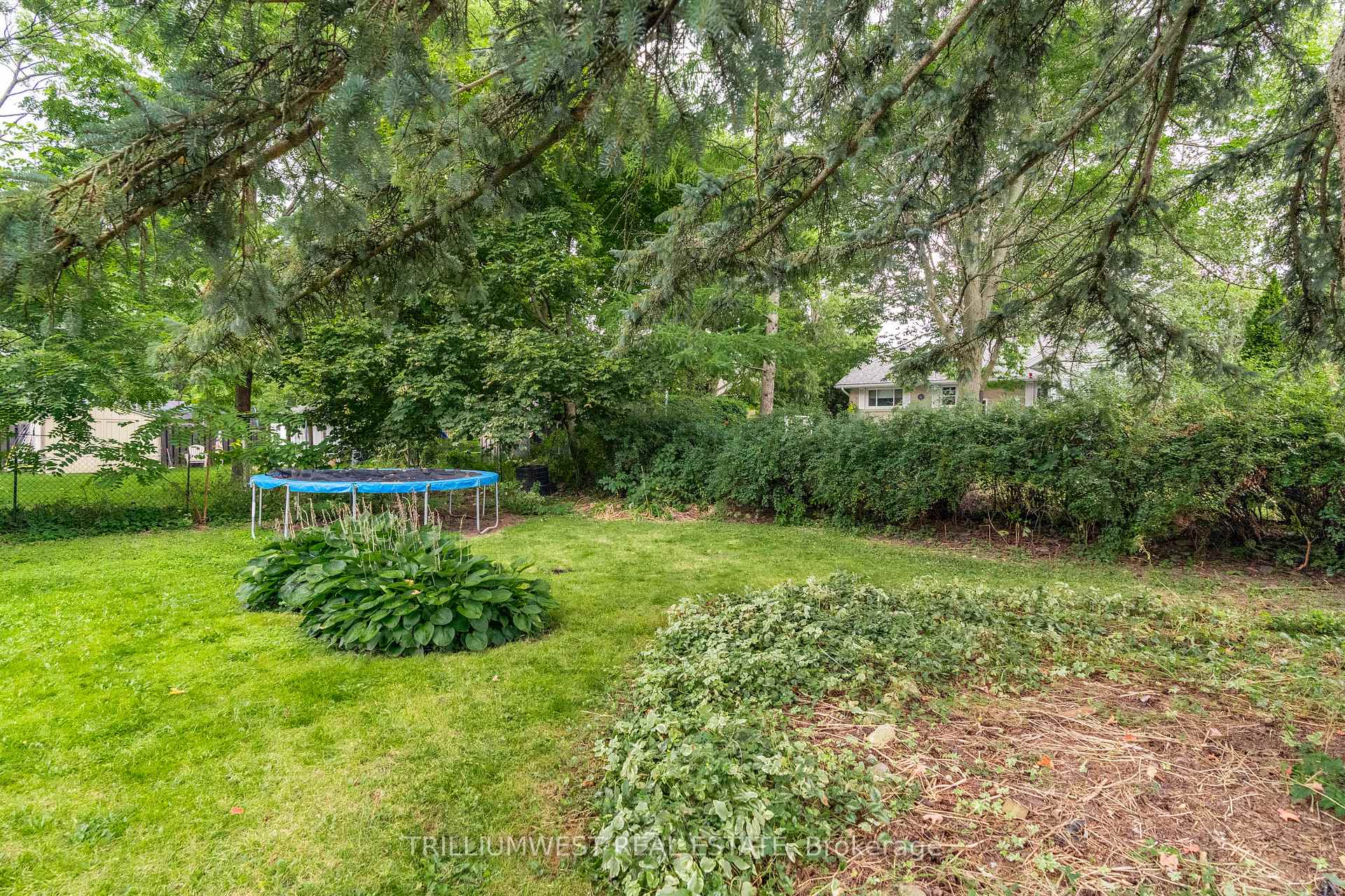 Photo 37 of 11 Cadillac Drive, Guelph, St. George's — HOMEH
