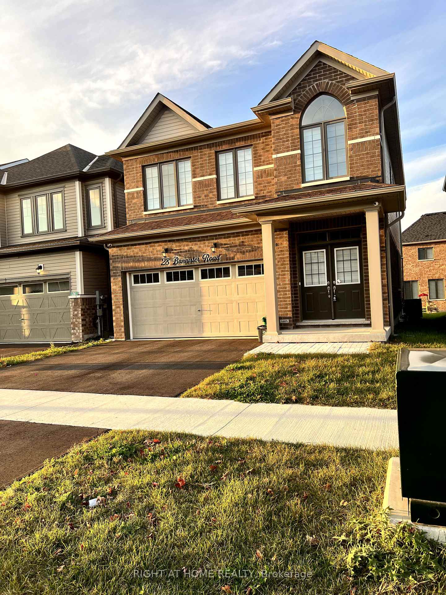 Photo 1 of 28 Bannister Road, Barrie, Rural Barrie Southeast — HOMEH