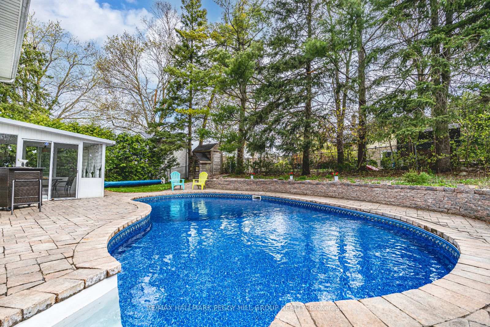 Photo 2 of 47 Marshall Street, Barrie, Allandale Heights — HOMEH
