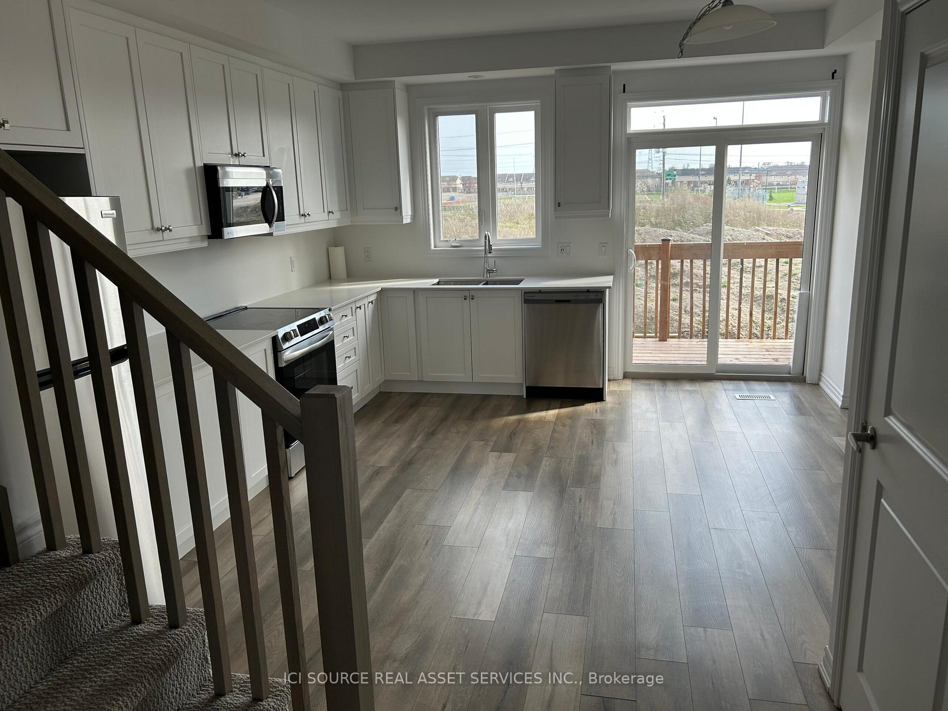 Photo 2 of Unit 46, 61 Soho Street, Hamilton, Stoney Creek Mountain — HOMEH