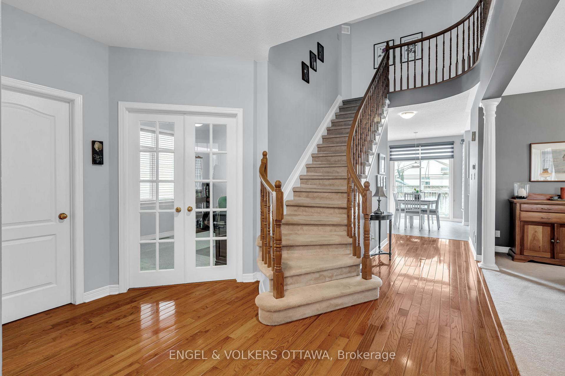 Photo 4 of 11 Dylan Way, Ottawa, Barrhaven East — HOMEH