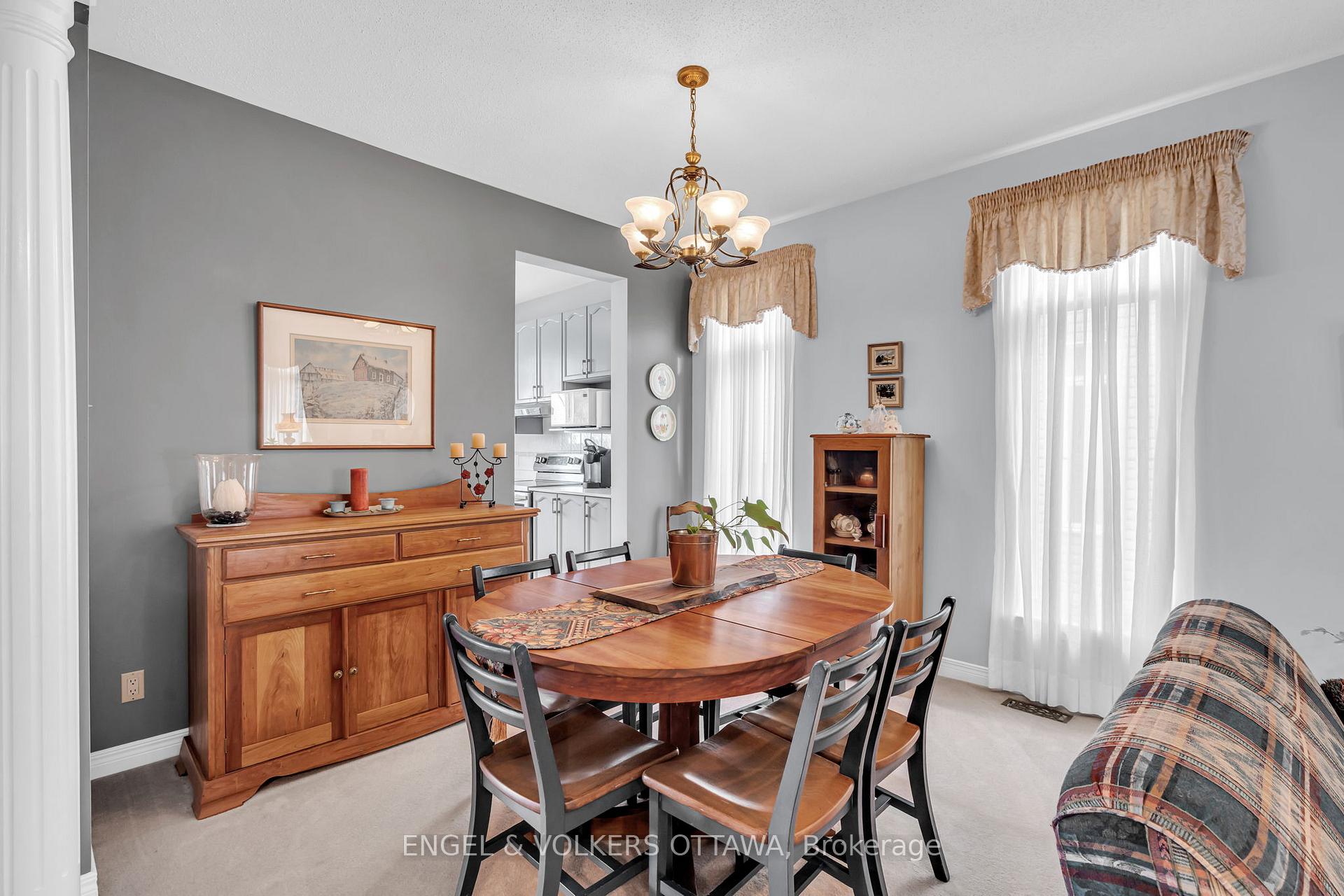 Photo 10 of 11 Dylan Way, Ottawa, Barrhaven East — HOMEH