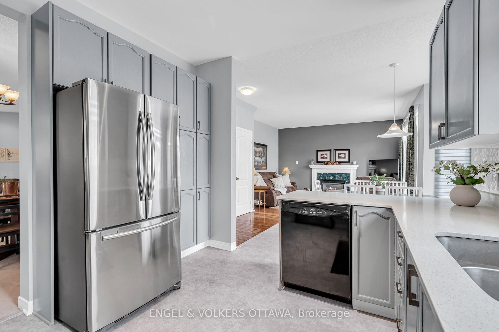 Photo 13 of 11 Dylan Way, Ottawa, Barrhaven East — HOMEH