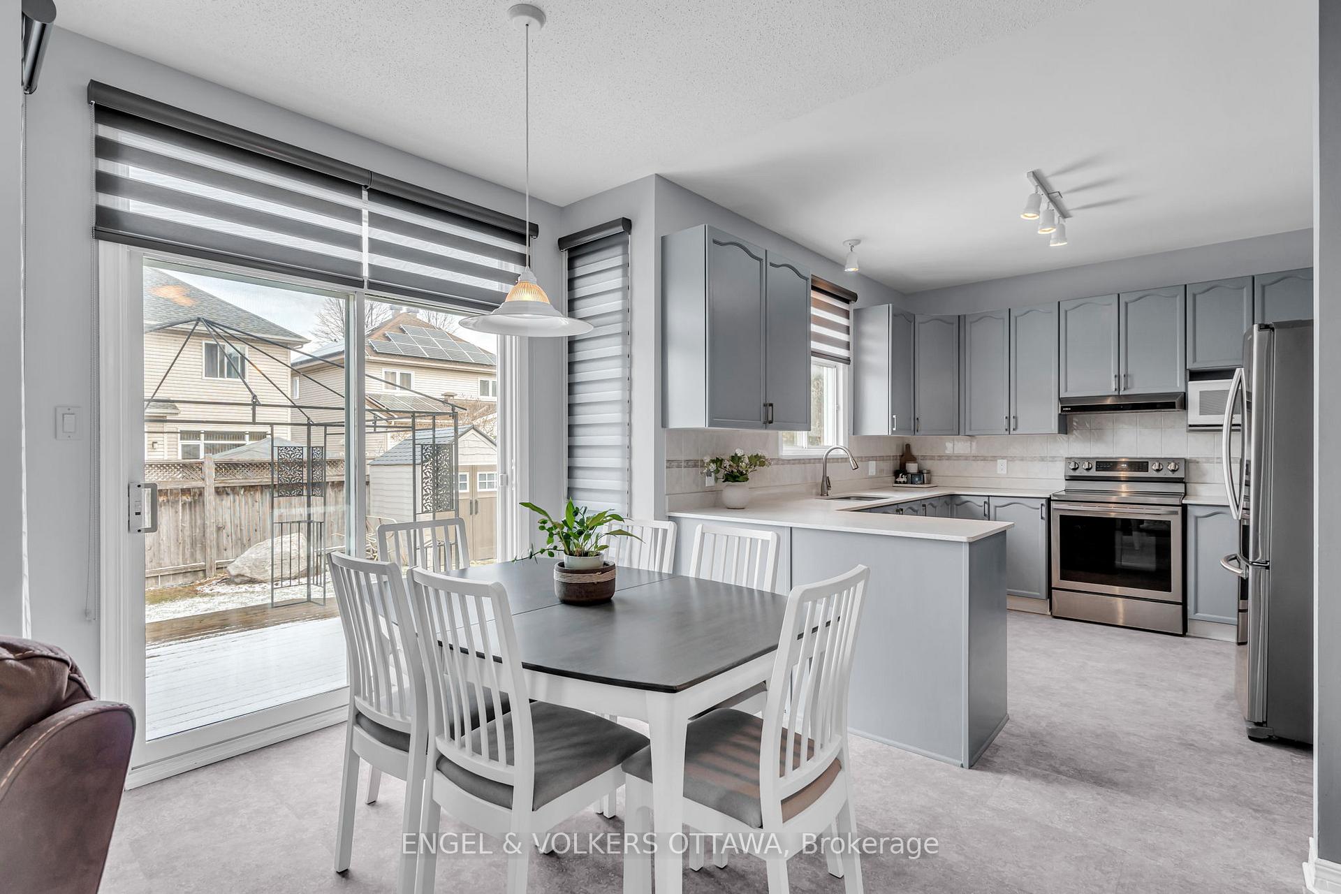 Photo 16 of 11 Dylan Way, Ottawa, Barrhaven East — HOMEH