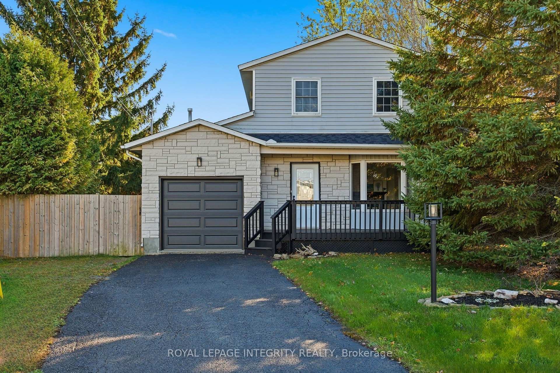 Photo 1 of 18 Terry Fox Avenue, Carleton Place — HOMEH