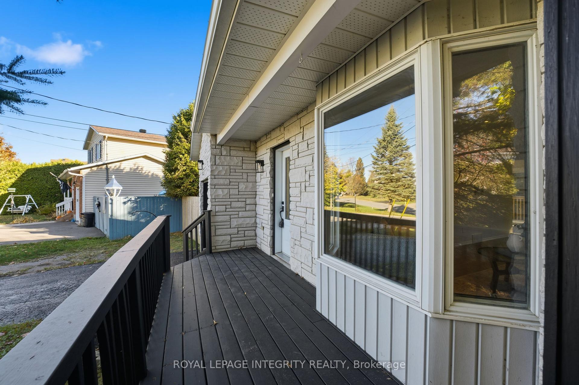 Photo 3 of 18 Terry Fox Avenue, Carleton Place — HOMEH