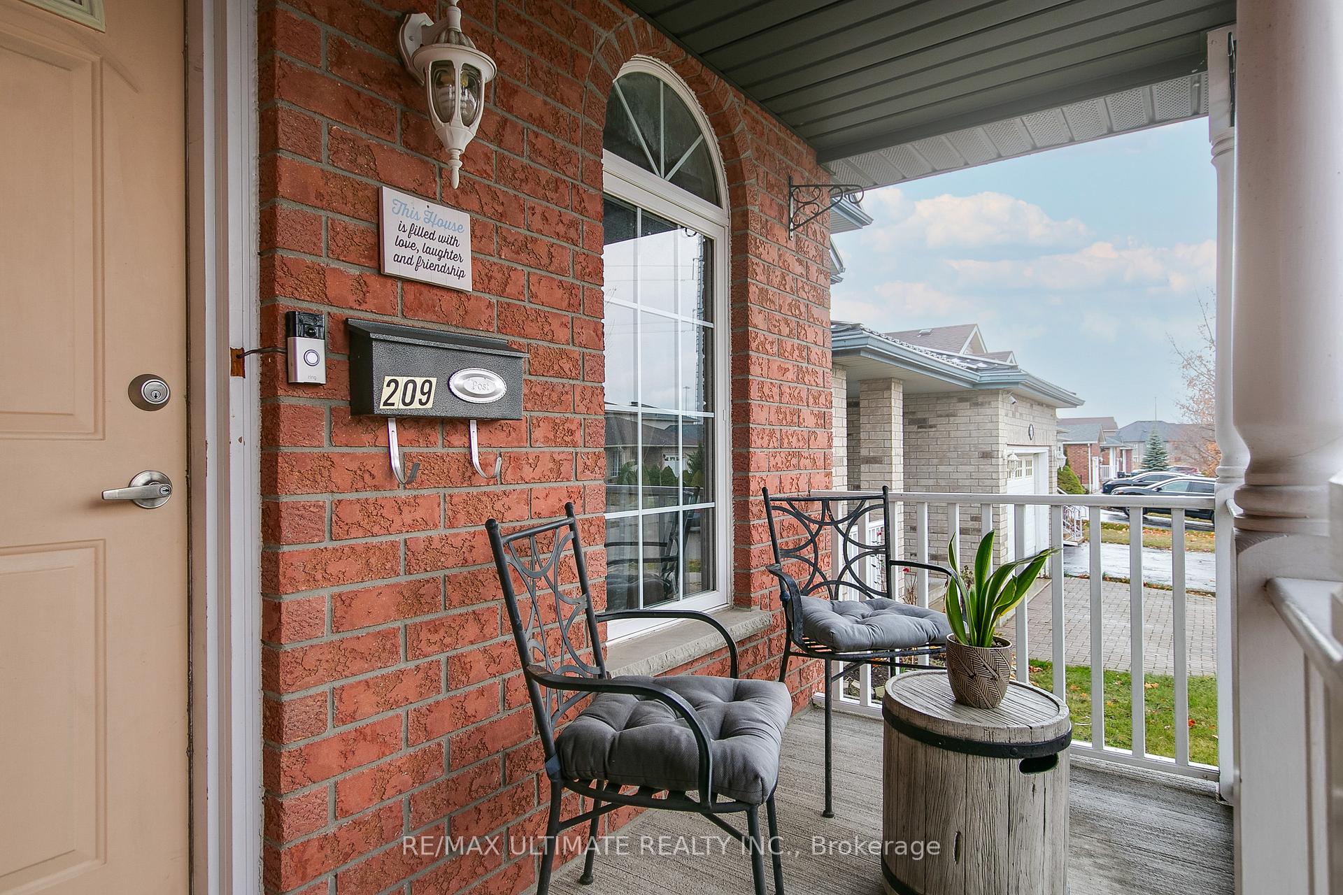 Photo 2 of 209 Deerpath Drive, Guelph, Willow West/Sugarbush/West Acres — HOMEH